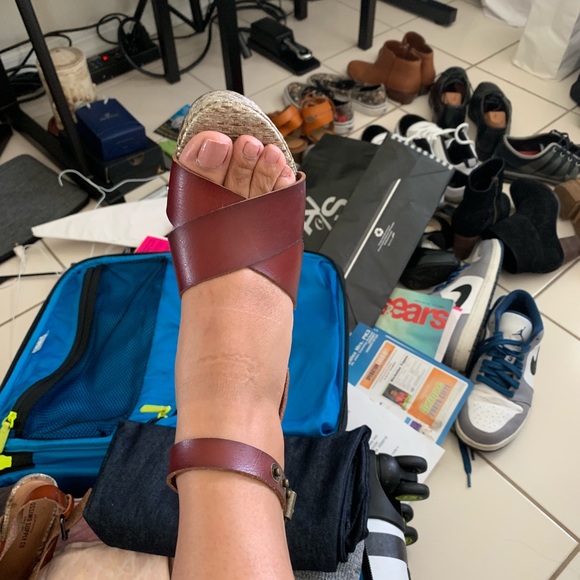 Mossimo Platform Metallic/Brown Sandals - Picture 3 of 3